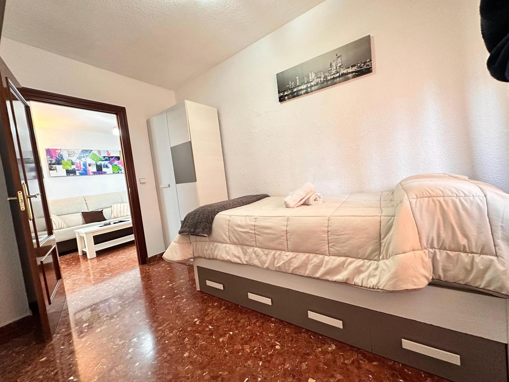 Piso Granada 3 Dormitorios Y Parking Privado Exterior foto