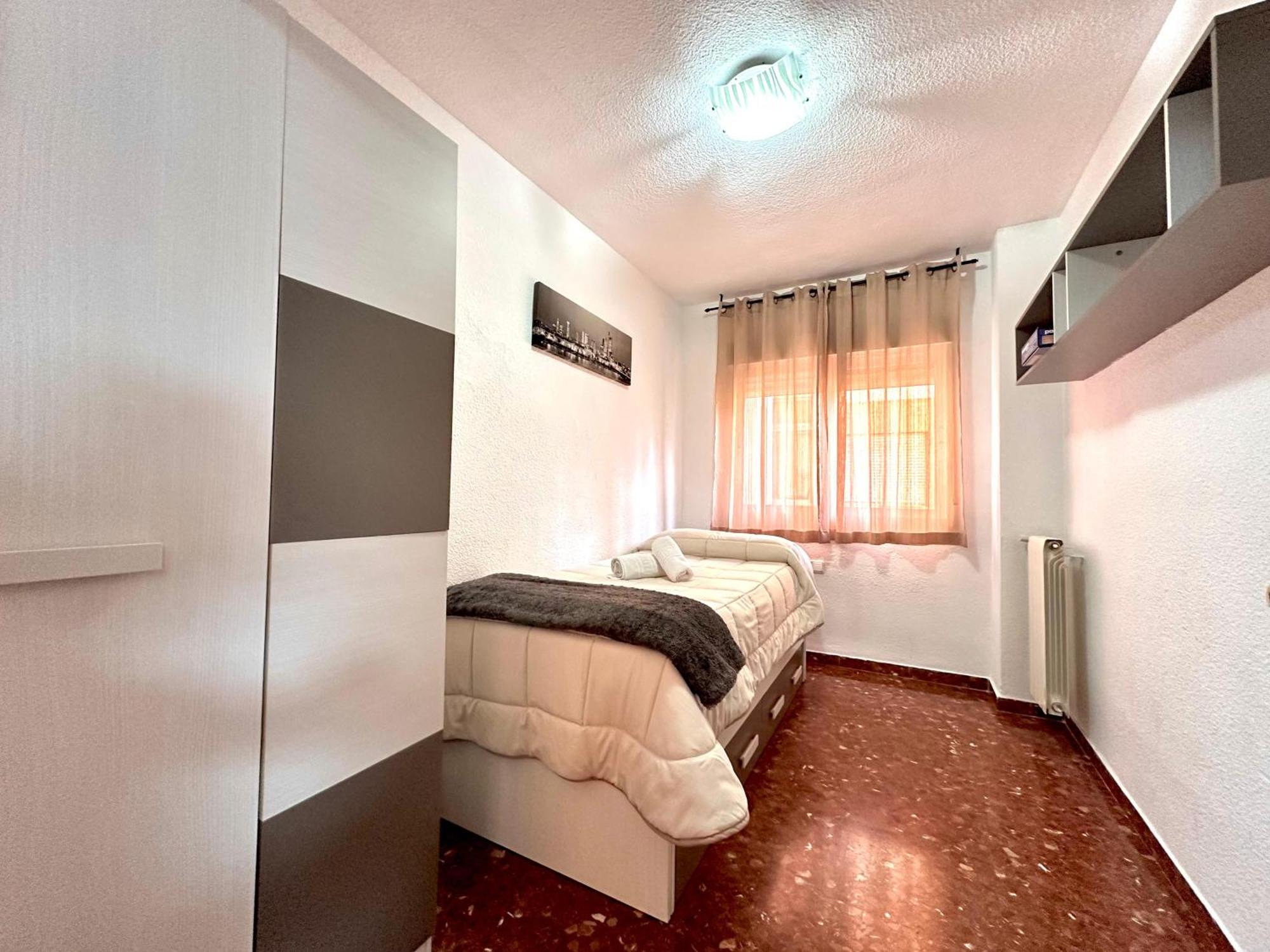 Piso Granada 3 Dormitorios Y Parking Privado Exterior foto